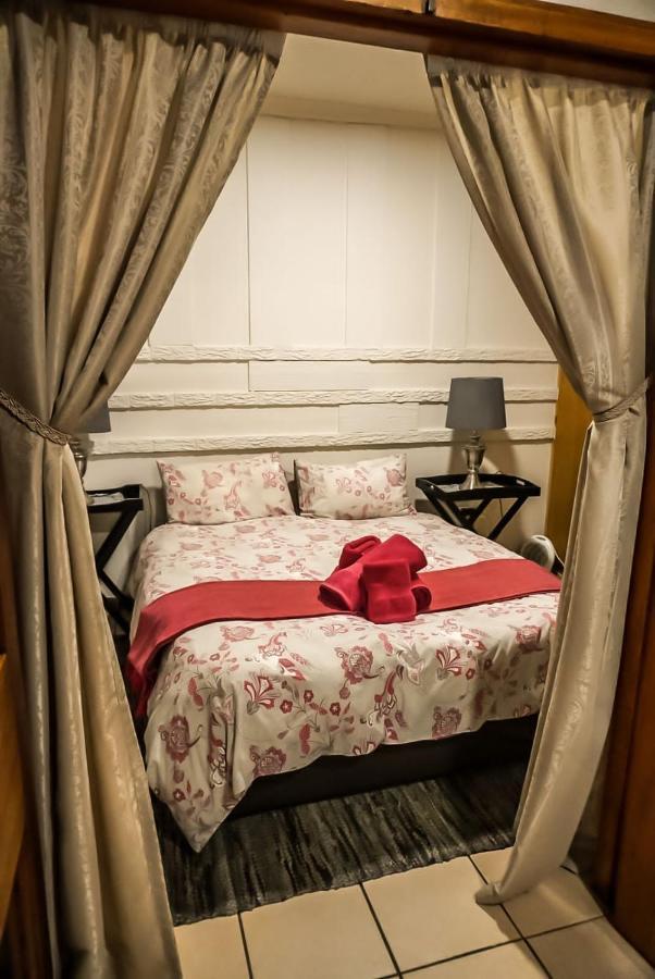 Ladybrand Heritage House ภายนอก รูปภาพ